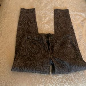 Joe’s jeans black label embroidered skinny jeans size 27